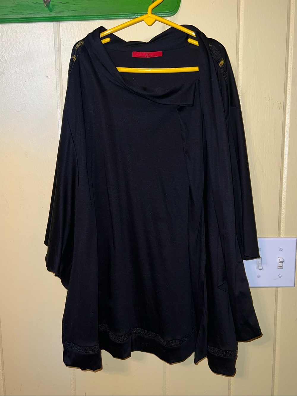 Carolina Herrera Black Tie Neck Silky Draped Flutter Sleeve Blouse Tunic Size L - Picture 9 of 12